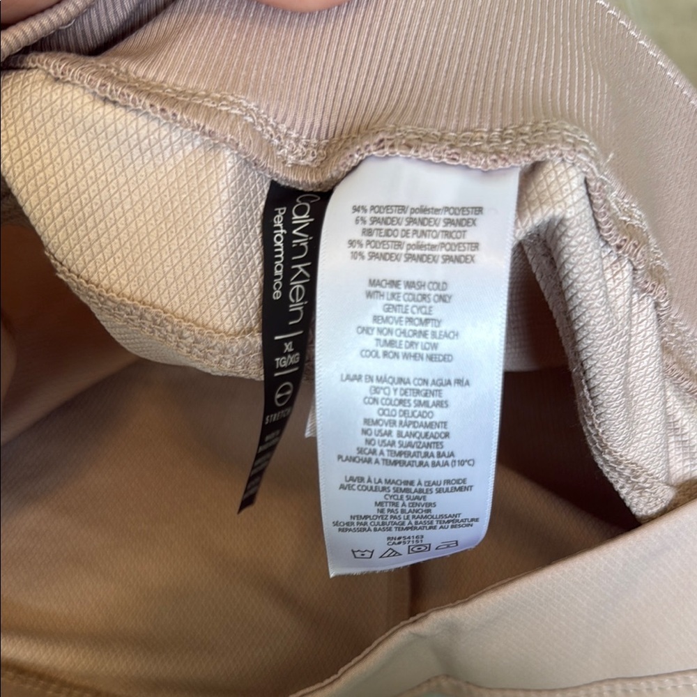 New Calvin Klein Tan Cargo Shorts with Classic Design - Picture 5 of 9